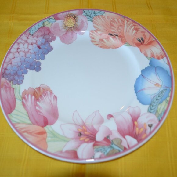 Corolla by VILLEROY & BOCH - Salad Plate - Picture 1 of 2